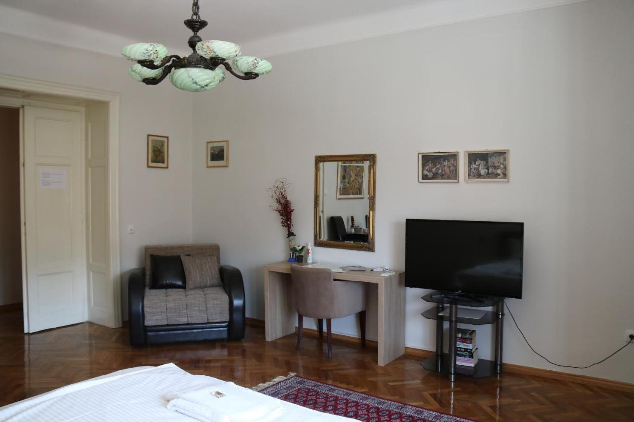 Apartment Centrum Нови Сад Екстериор снимка
