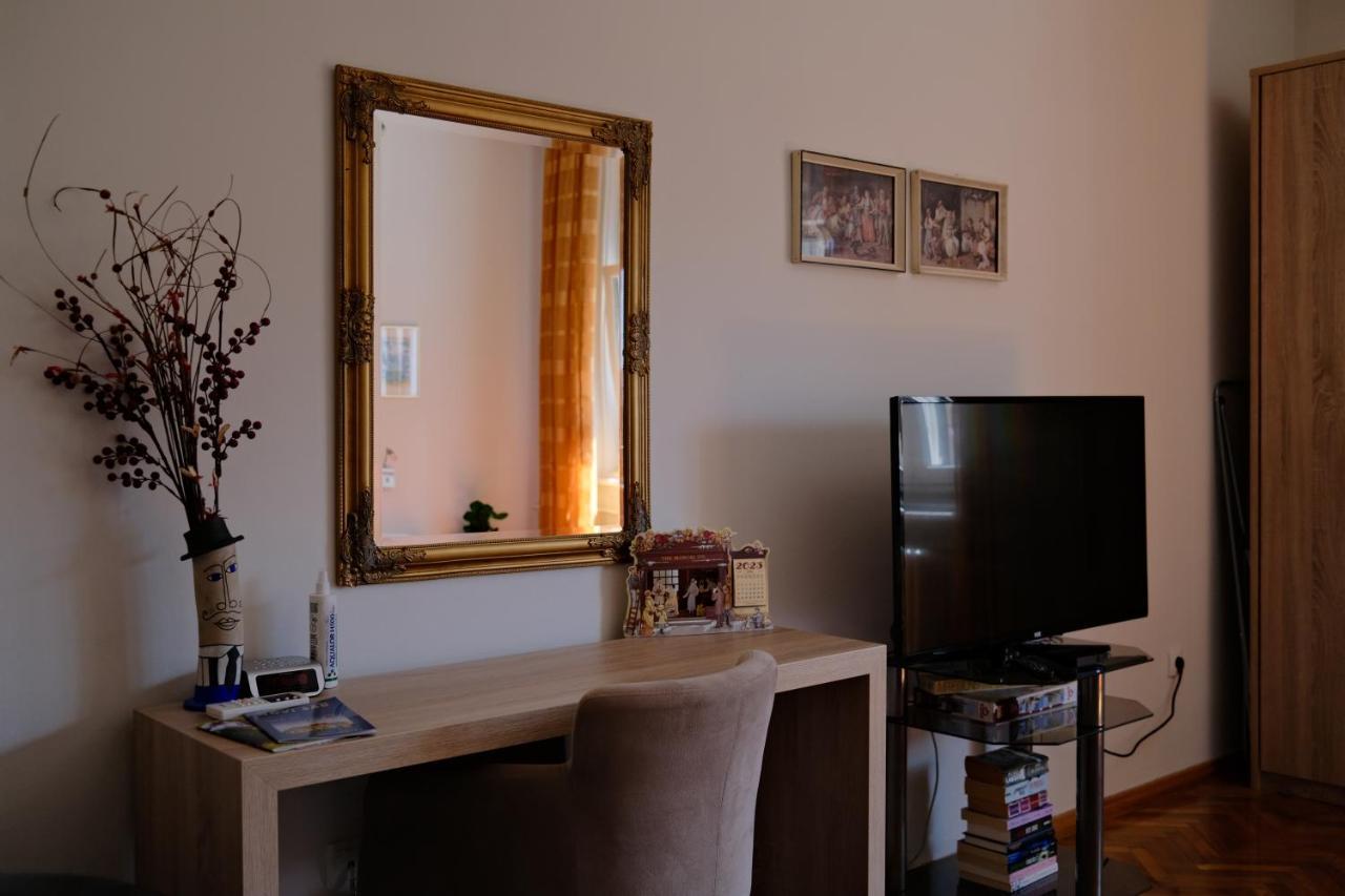 Apartment Centrum Нови Сад Екстериор снимка