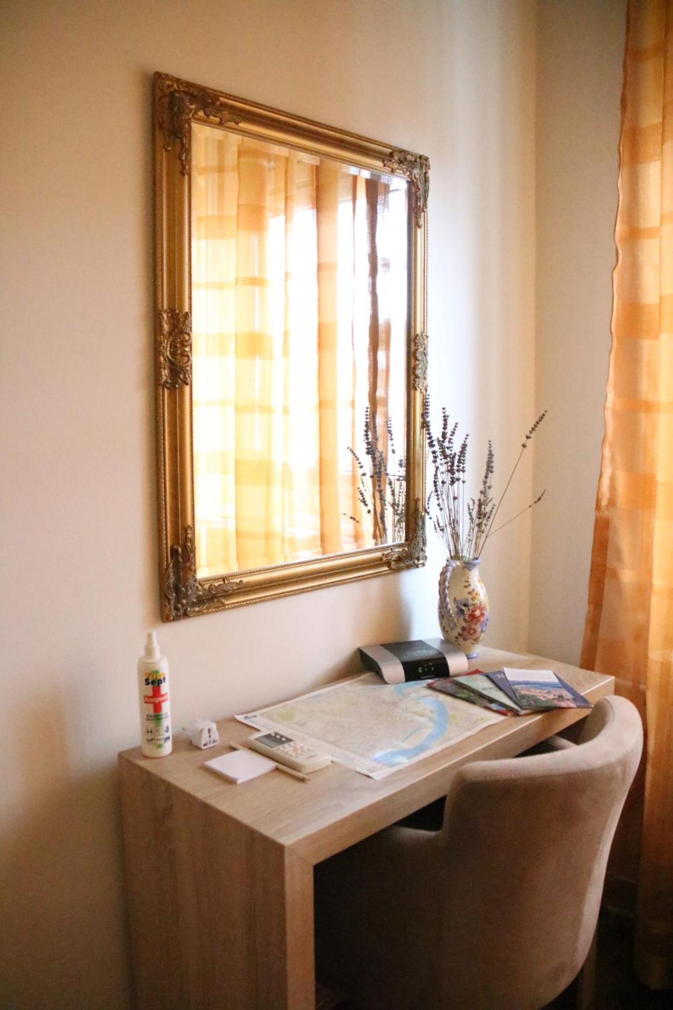 Apartment Centrum Нови Сад Стая снимка