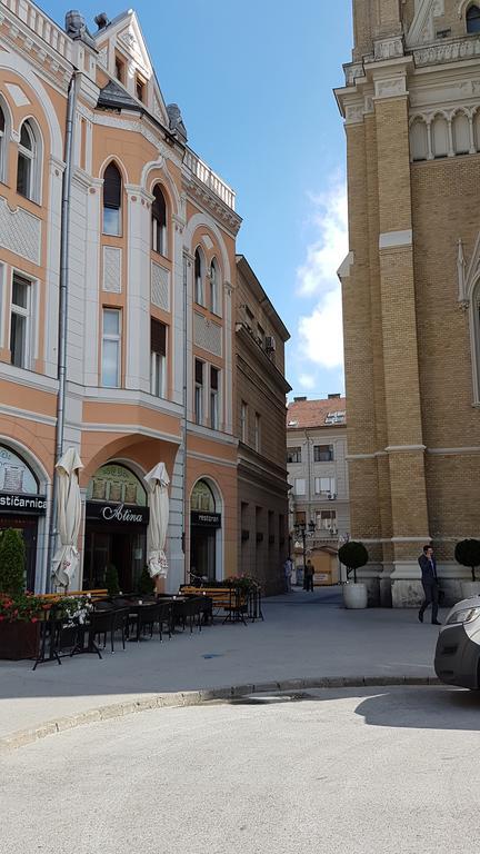 Apartment Centrum Нови Сад Екстериор снимка